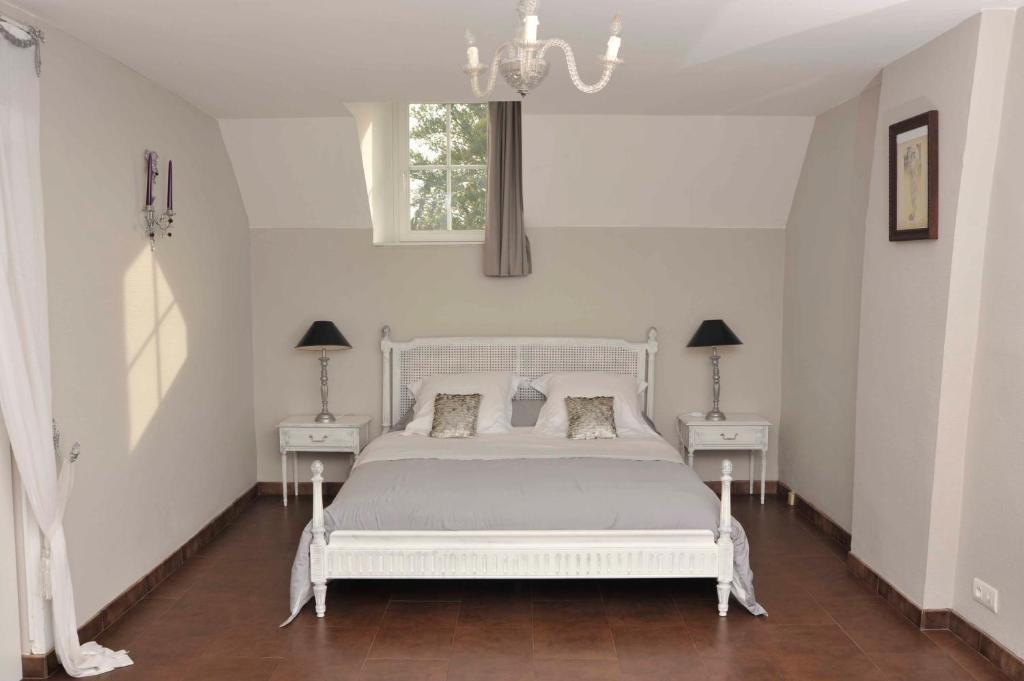 Chambres Et Tables D'Hotes Le Voriou Couddes Rum bild