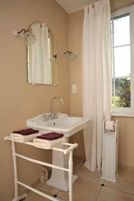 Chambres Et Tables D'Hotes Le Voriou Couddes Rum bild