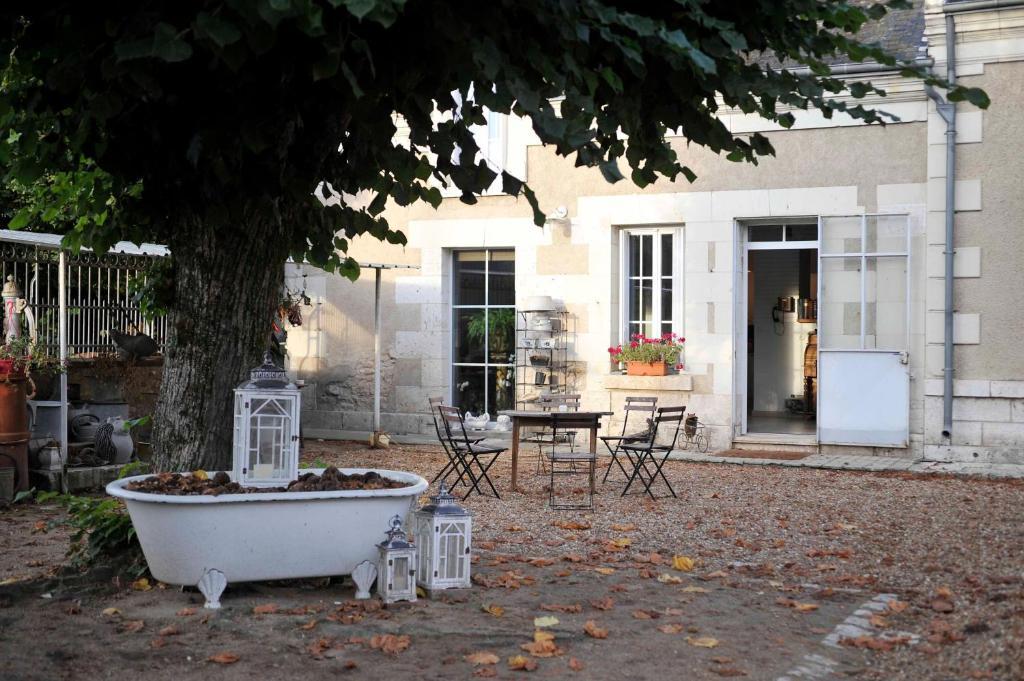 Chambres Et Tables D'Hotes Le Voriou Couddes Exteriör bild